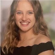 Als Latein Lehramt Studentin biete ich Nachhilfe Unterricht in Präsenz an. Veni, vidi, vici für deinen Abschluss!